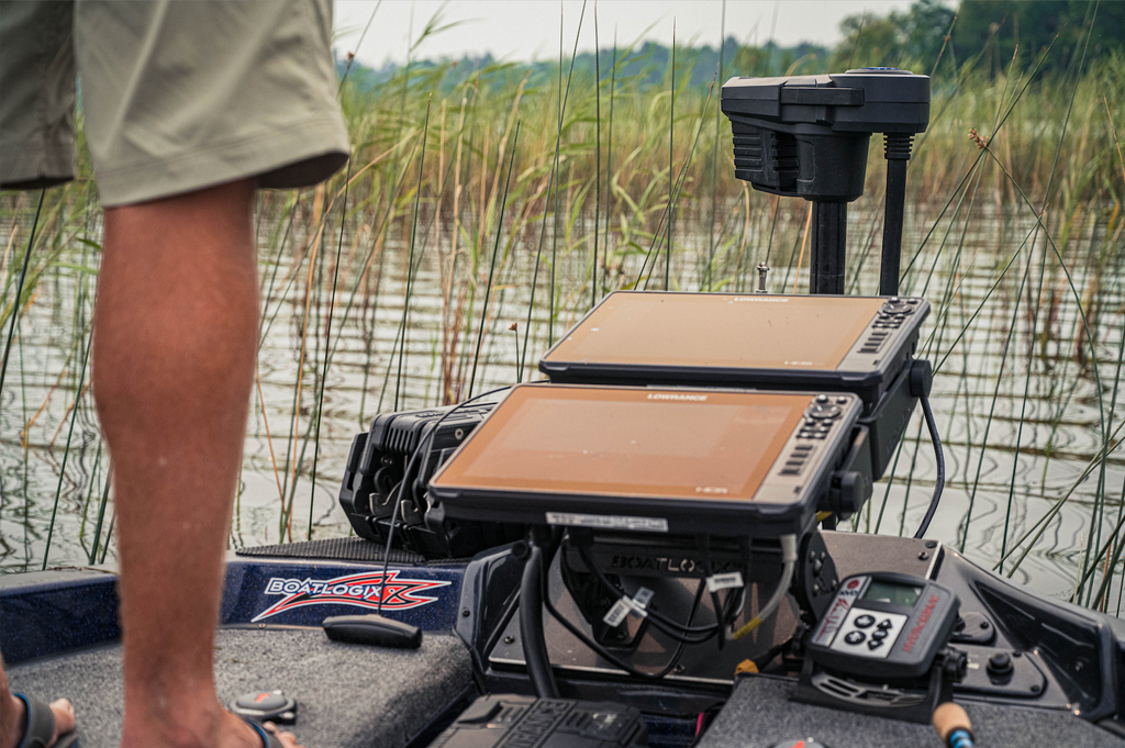Bow Panel Mounts — Boatlogix